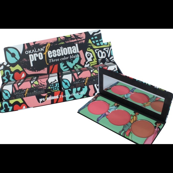 Makeup - Picture 3 of 10